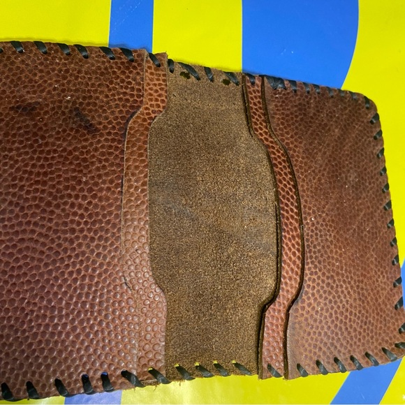 Nike Custom Made College Pigskin Wallet - Picture 4 of 5